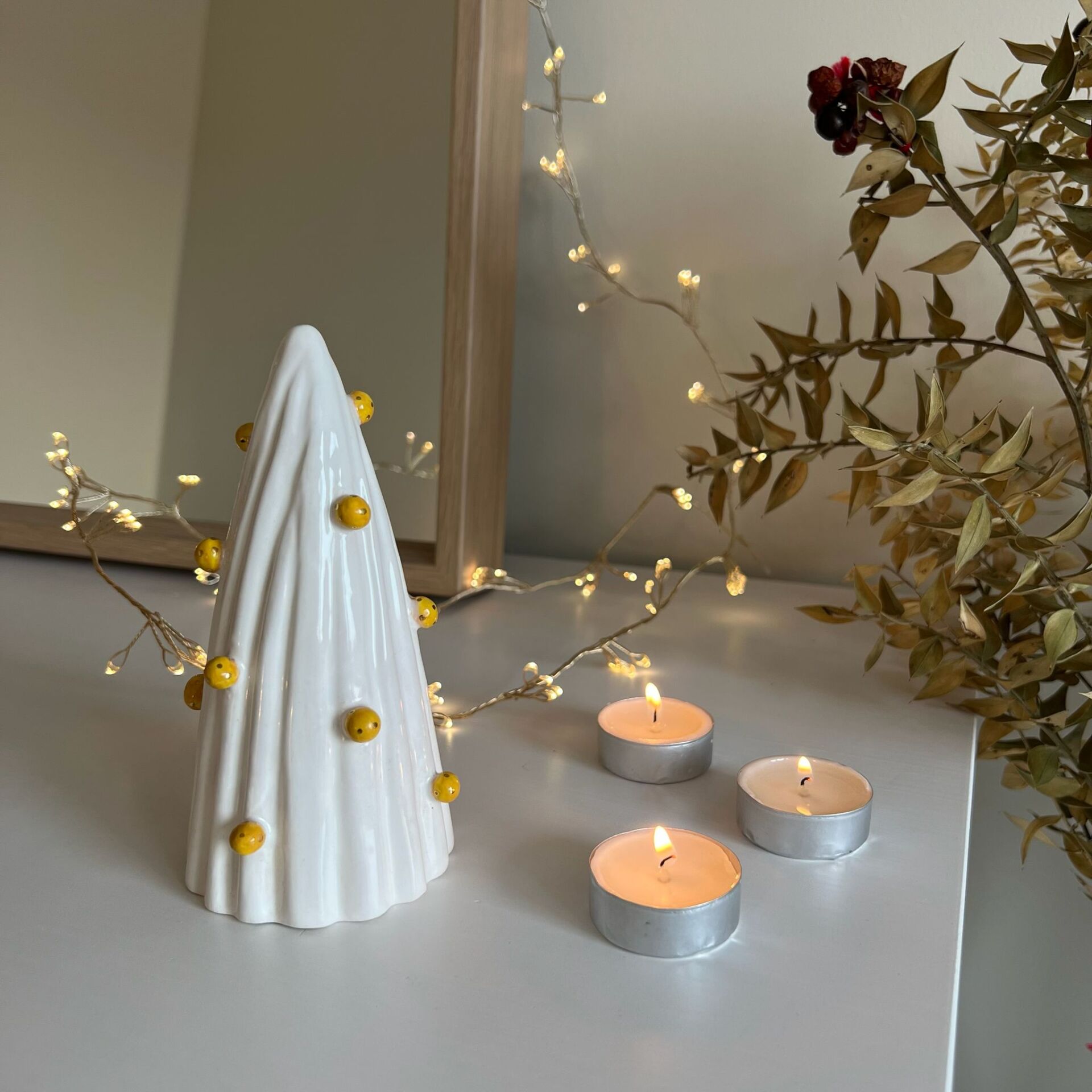 Çam Ağacı Biçimli Seramik Dekoratif Yeni Yıl Objesi/Küçük Boy