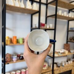 Iroh Porselen Fincan/ Kulplu/ Altın Yıldızlı