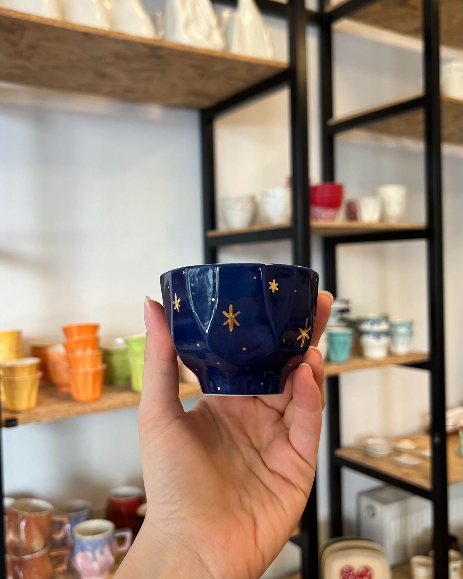 Iroh Porselen Fincan/ Kulpsuz/ Altın Yıldızlı