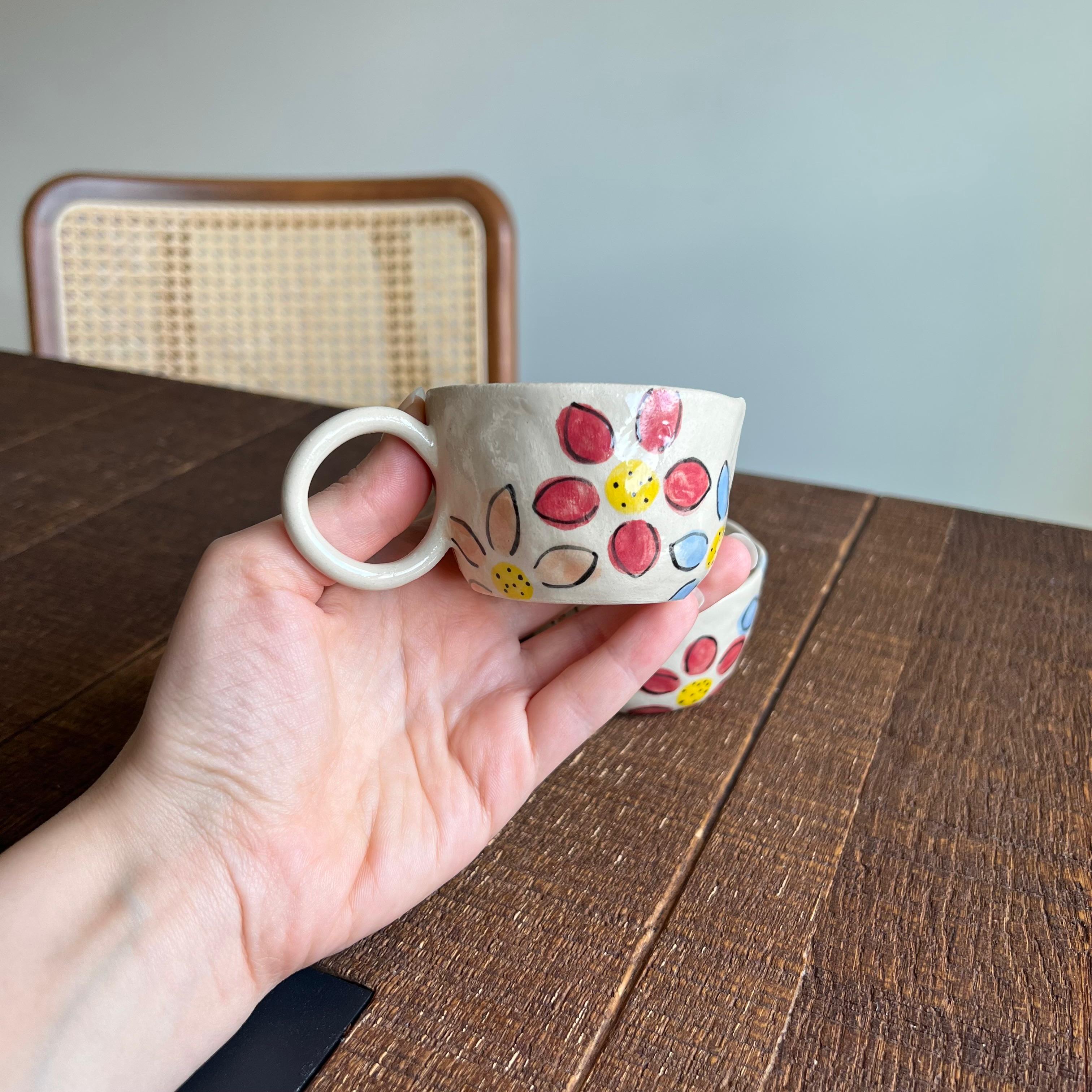 Çiçek Desenli Kulplu Stoneware Fincan